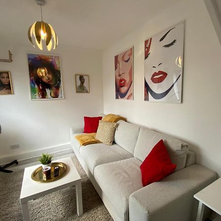 Host & Stay - Cotman Close มิลตันคีนส์ ภายนอก รูปภาพ
