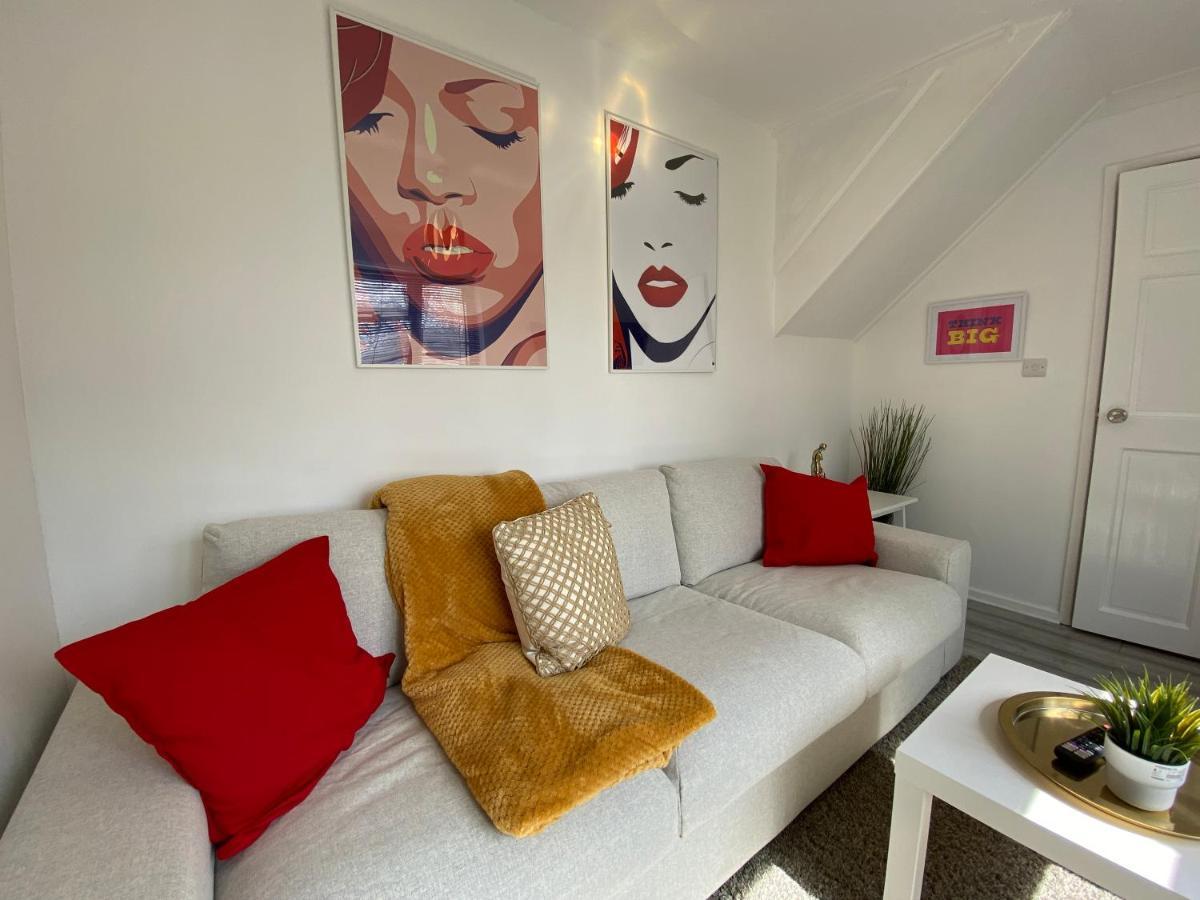 Host & Stay - Cotman Close มิลตันคีนส์ ภายนอก รูปภาพ